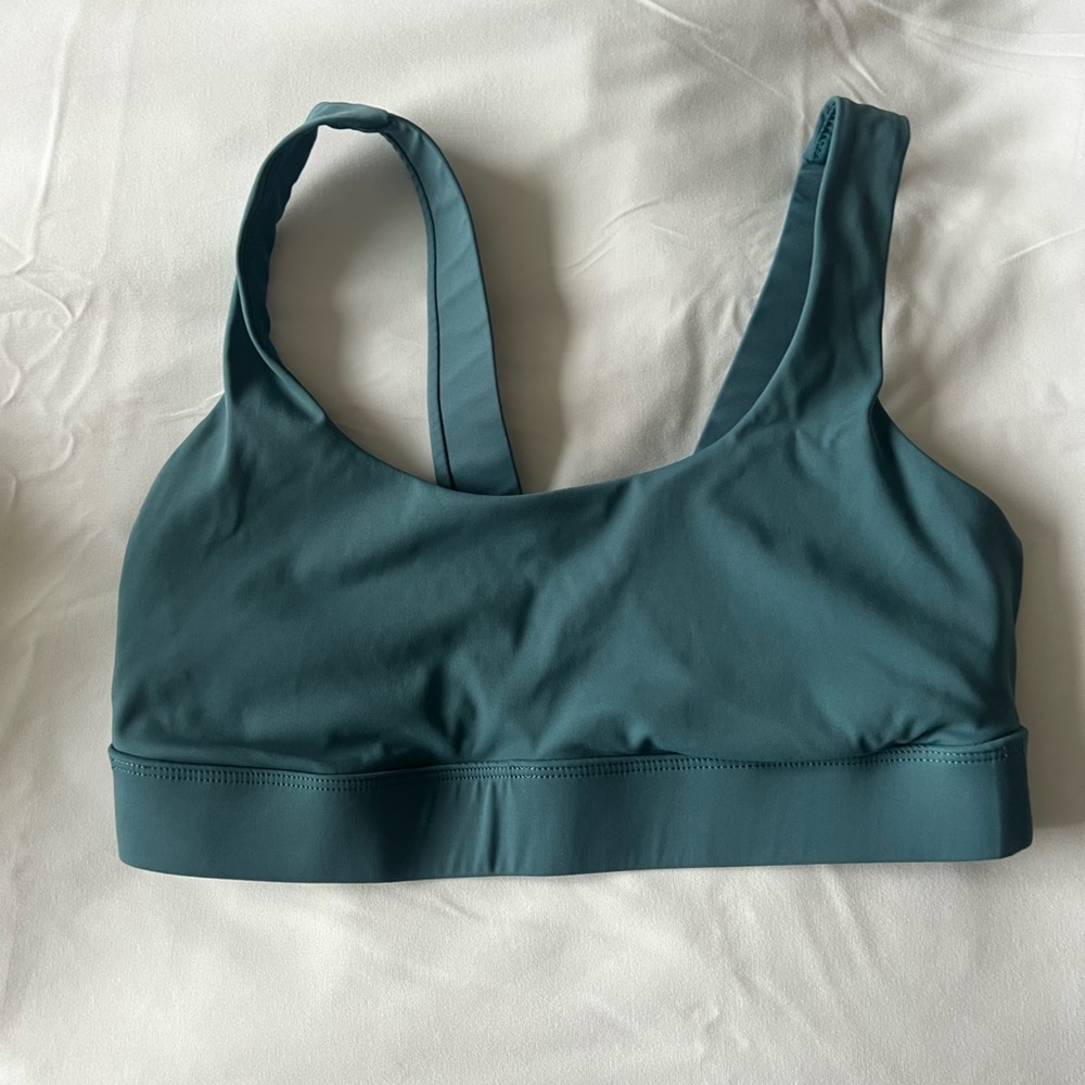 Vuori stride sports bra